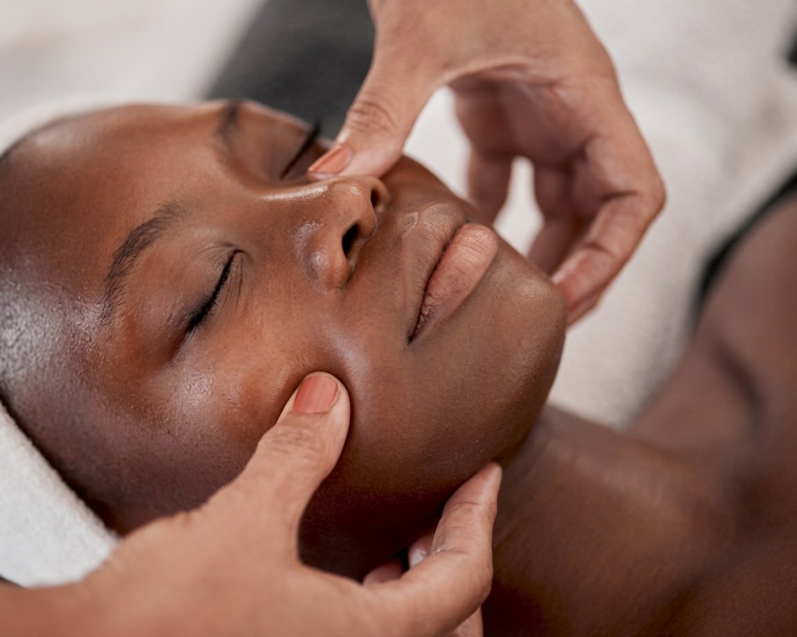 Deluxe Glow facial and skincare treatment